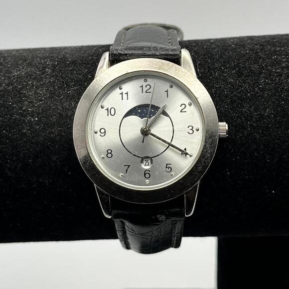 Silver & Black Men's Watch - Picture 1 of 4